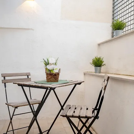 Guesthost - Lila House Апартаменты Остуни