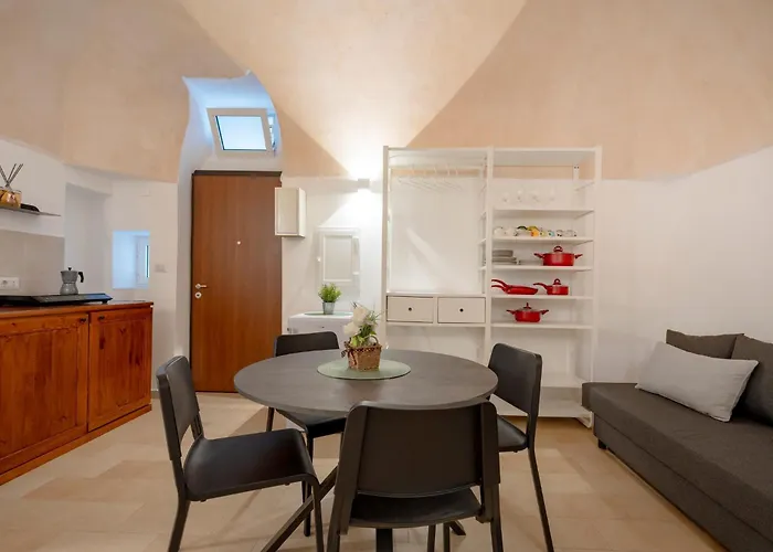 Guesthost - Lila House Apartamento *